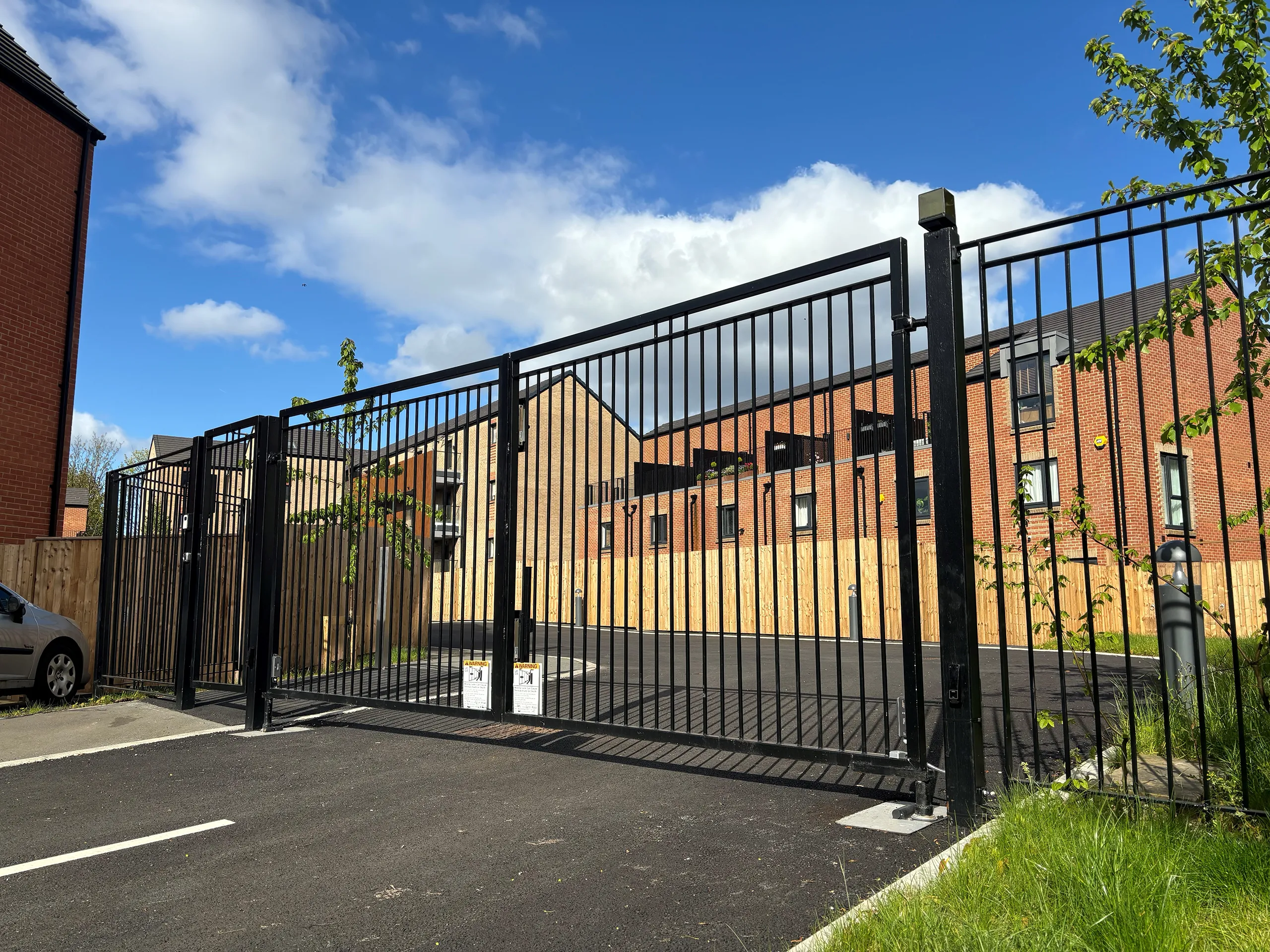 commercial electric gates